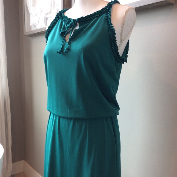 WHBM Dress - Picture 4 of 9